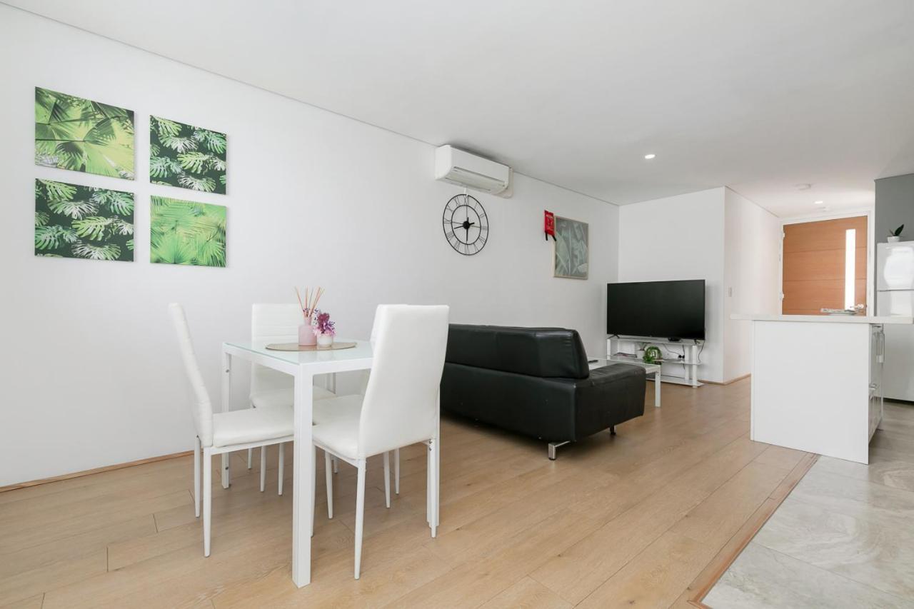 2X2 Modern Apartment Near Airport And City 퍼스 외부 사진