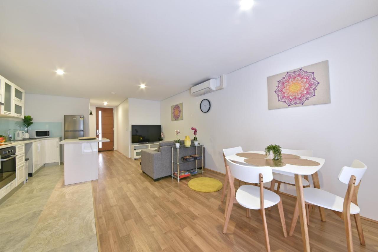 2X2 Modern Apartment Near Airport And City 퍼스 외부 사진